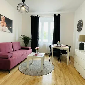 https://jm-millennium-kawczyska-37.warsawhotelspoland.com